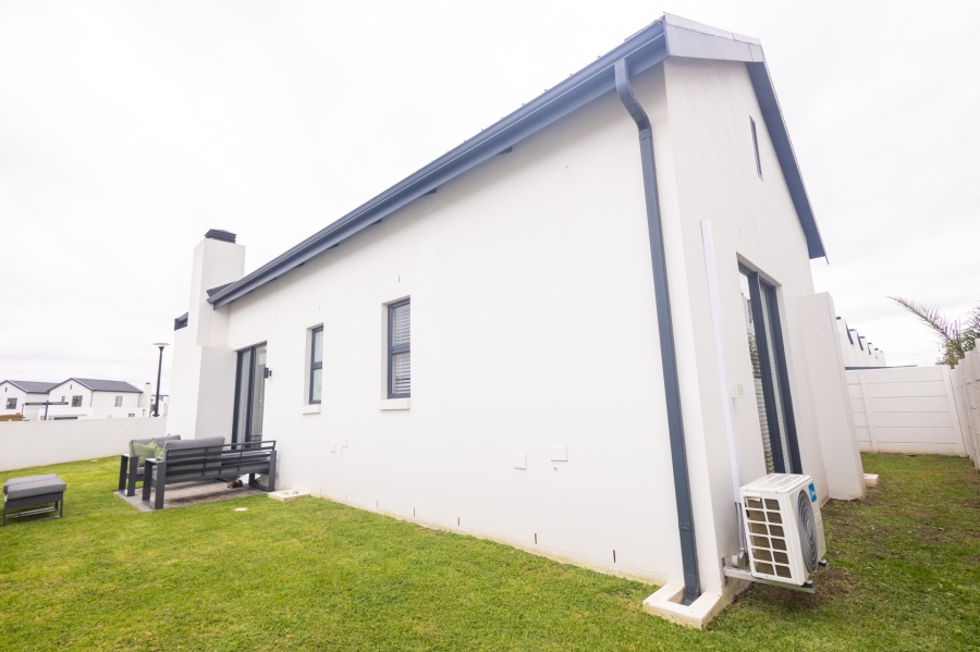 To Let 3 Bedroom Property for Rent in Le Coste Estate Western Cape